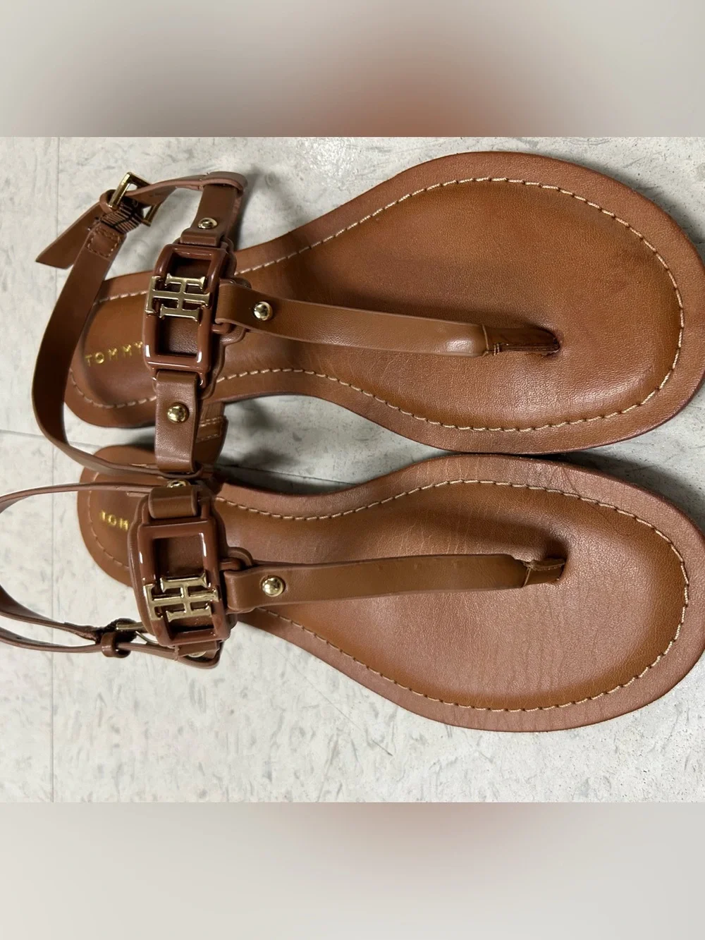 OFFERS OPEN! Tommy Hilfiger Brown Leather T-Strap Sandals Women’s size 7 sandals